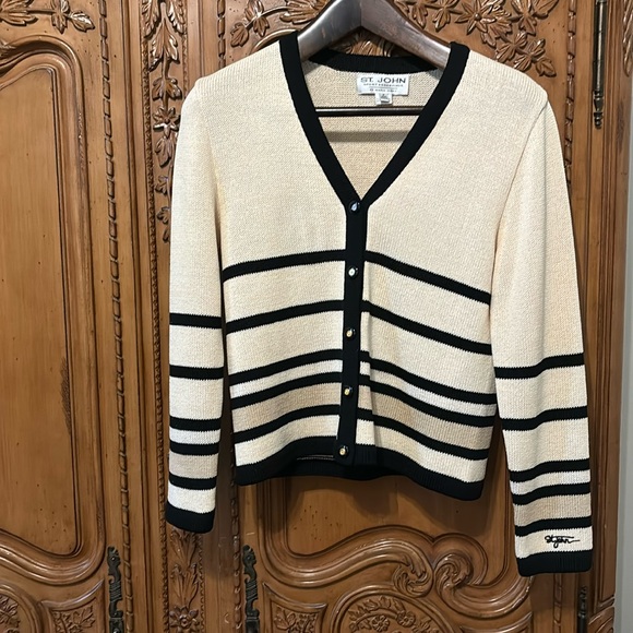 ST JOHN SWEATER SET - Picture 2 of 7